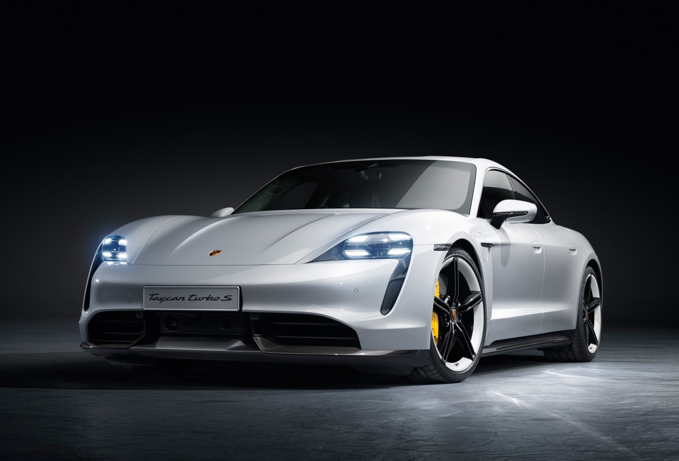 Porsche là hãng xe thể thao cao cấp trên thị trường